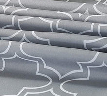 Load image into Gallery viewer, Tektrum Square/Rectangular Moroccan Quatrefoil Outdoor Tablecloth with Umbrella Hole and Zipper, Zippered Table Cover - Spill Proof/Waterproof - for Patio Garden Tabletop Decor (Light Grey)